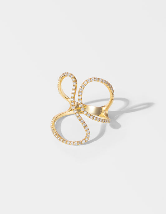 Everybody Loves Me diamond ring in yellow gold